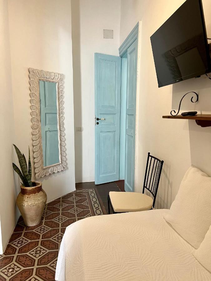 Antica Dimora Santa Marina Salina Bed and Breakfast Εξωτερικό φωτογραφία