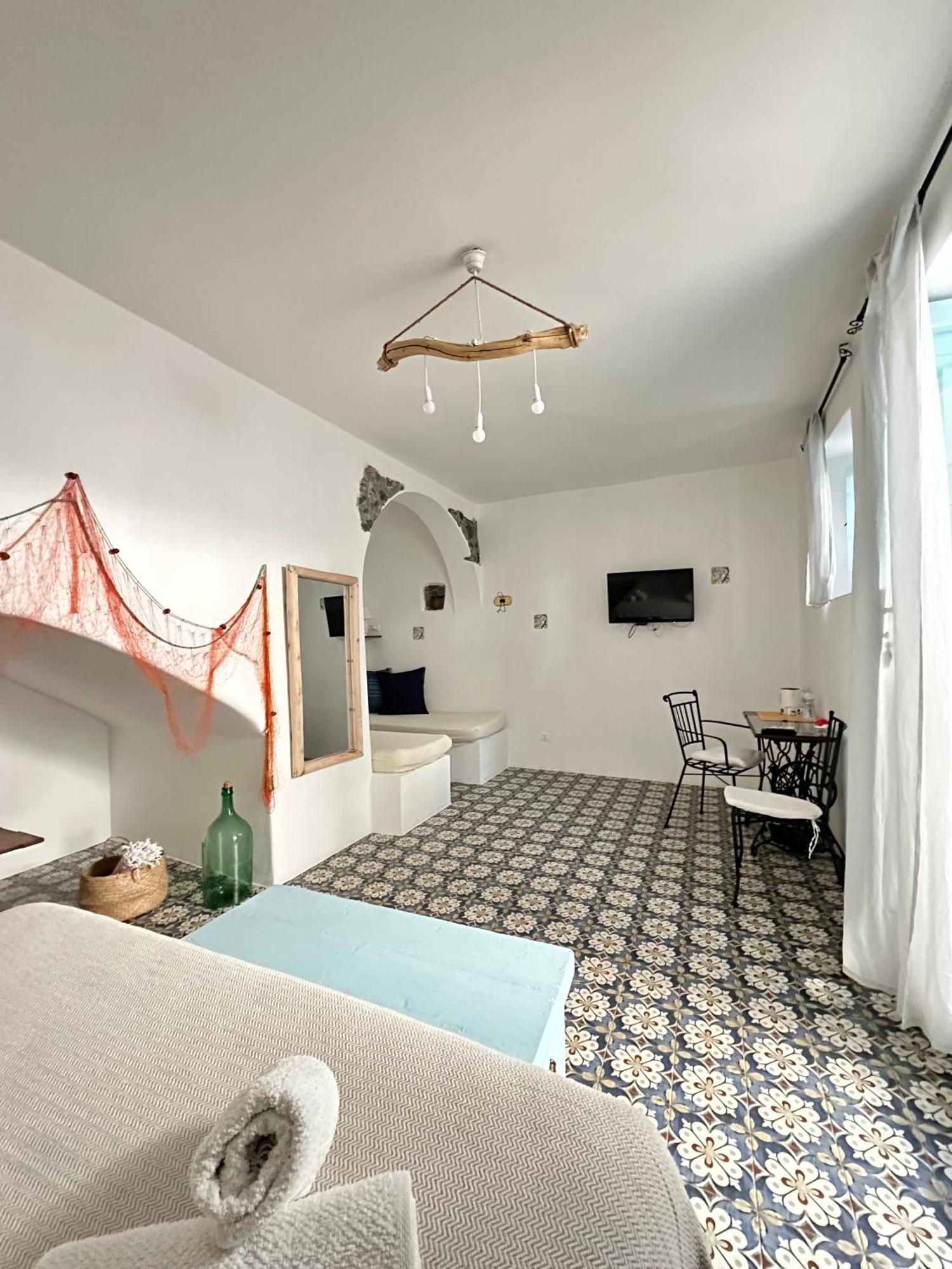 Antica Dimora Santa Marina Salina Bed and Breakfast Εξωτερικό φωτογραφία