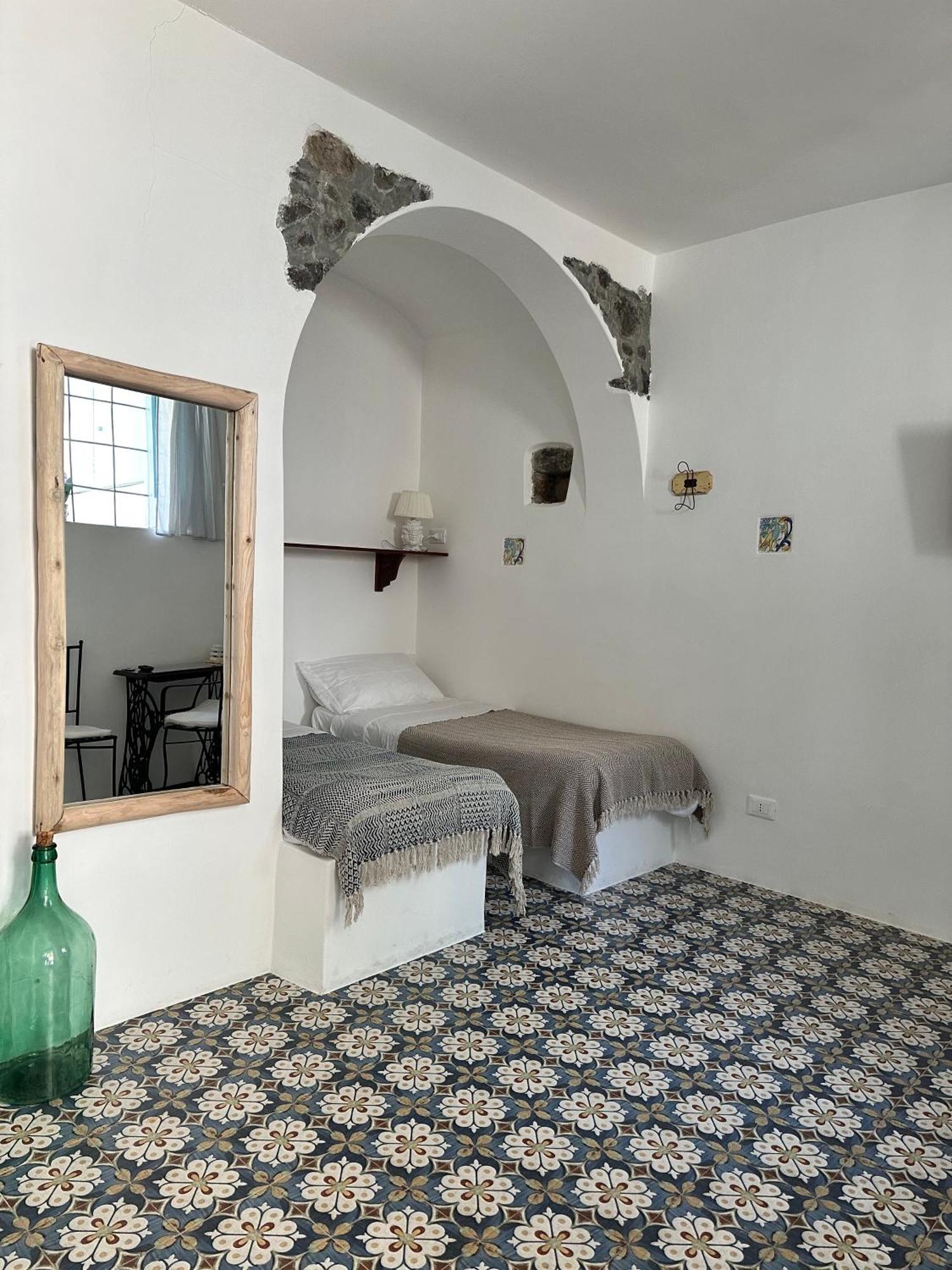 Antica Dimora Santa Marina Salina Bed and Breakfast Εξωτερικό φωτογραφία